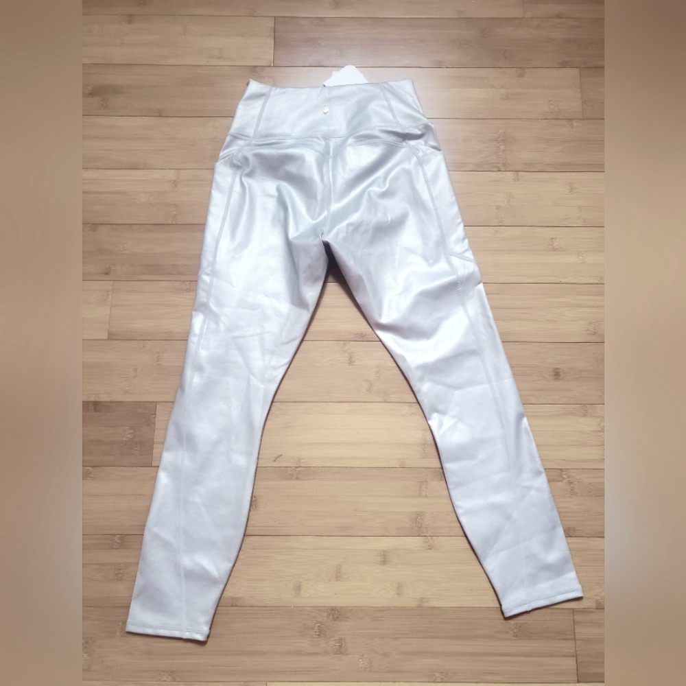 NEW Fabletics leggings silver M